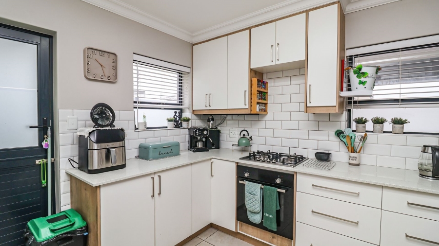 3 Bedroom Property for Sale in Dana Bay Western Cape